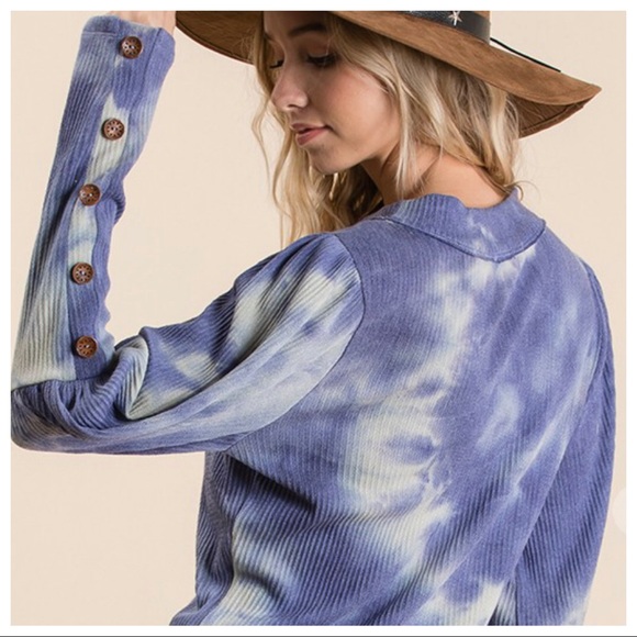 Tie Dye ribbed fabric puff sleeve and raw edge top - Picture 3 of 5